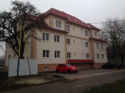 Prestavba a nadstavba nebytových priestorov na bytový dom - nižší štandard v obci Veľká Čalomija